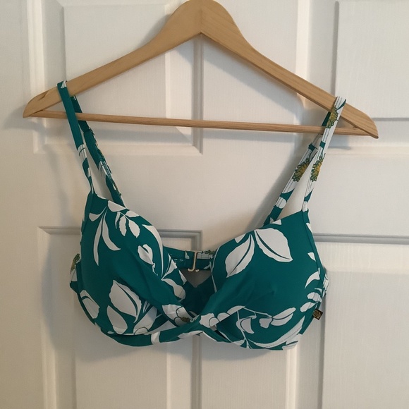 NWOT- La Vie En Rose Push Up Bikini Top - Picture 2 of 5